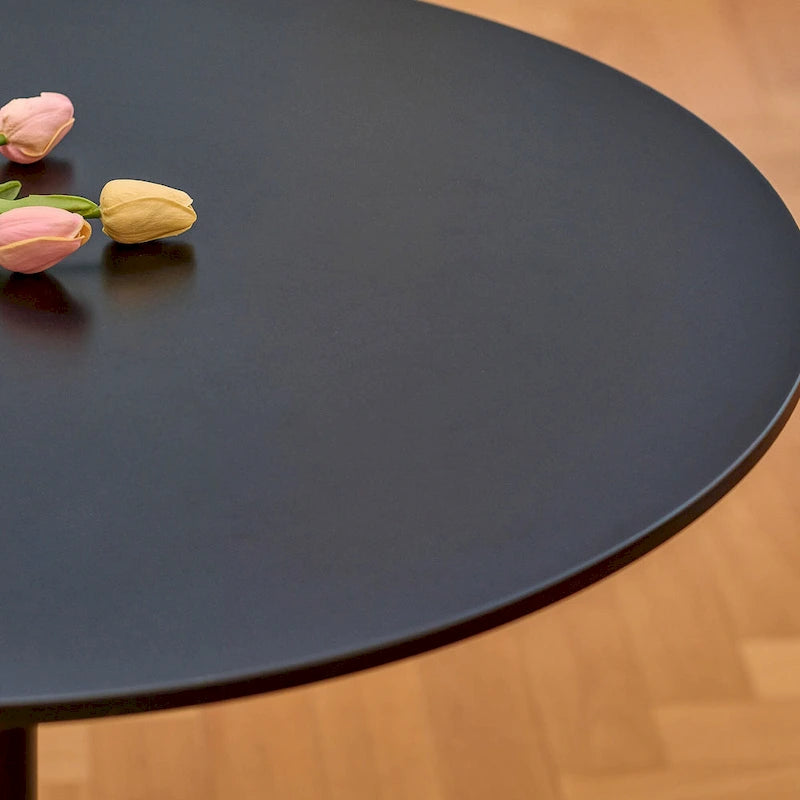 31.5 Inch Modern Round Kitchen and Dining Table for 2-4