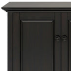 Armário de arrumação largo de 66 em madeira maciça, de estilo de transição, com 4 portas, em castanho nogueira - 18p x 66l x 34a